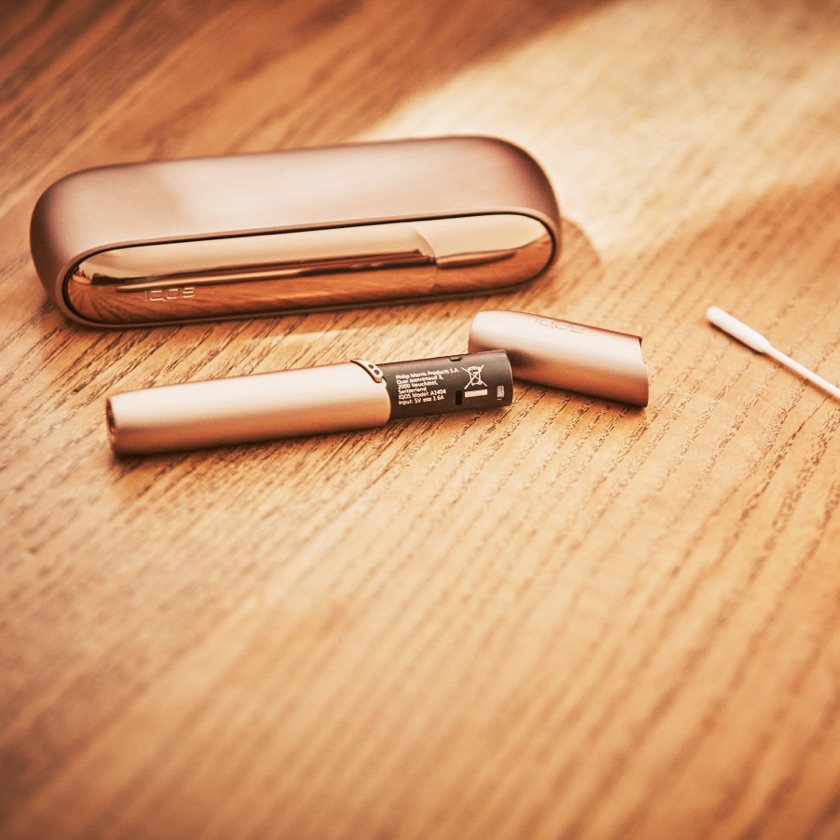 IQOS Originals DUO Starter Kit on table